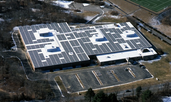 US National Archives & Records Administration Facility, Waltham, MA. Photo courtesy of Sika Sarnafil Roofing Systems, Inc.